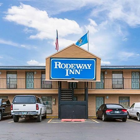 Rodeway Inn Маскоги Экстерьер фото