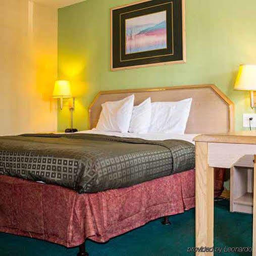 Rodeway Inn Маскоги Экстерьер фото