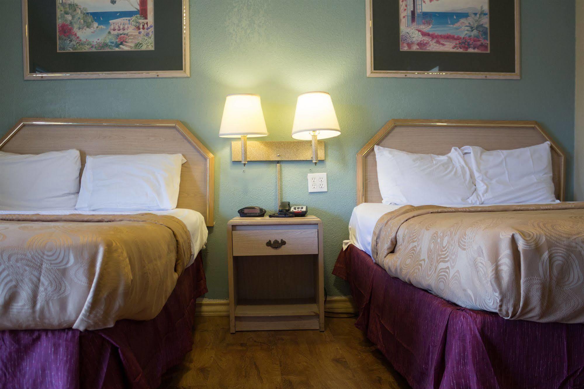 Rodeway Inn Маскоги Экстерьер фото
