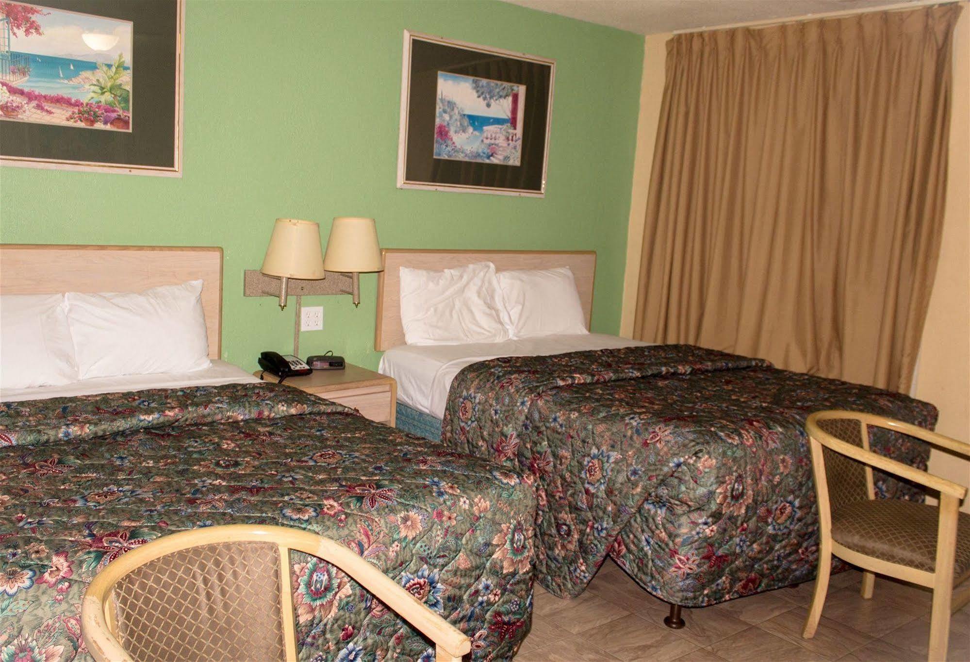 Rodeway Inn Маскоги Экстерьер фото