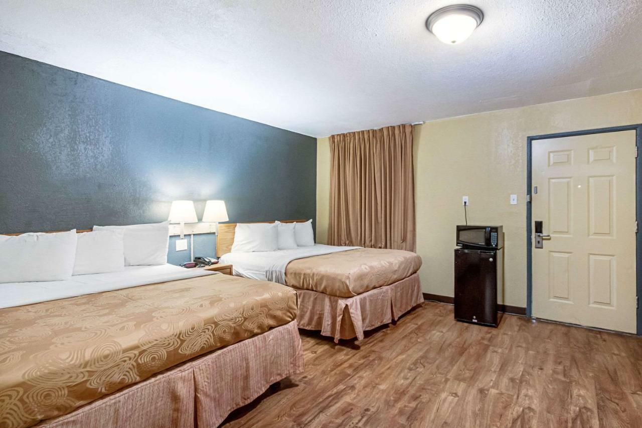 Rodeway Inn Маскоги Экстерьер фото