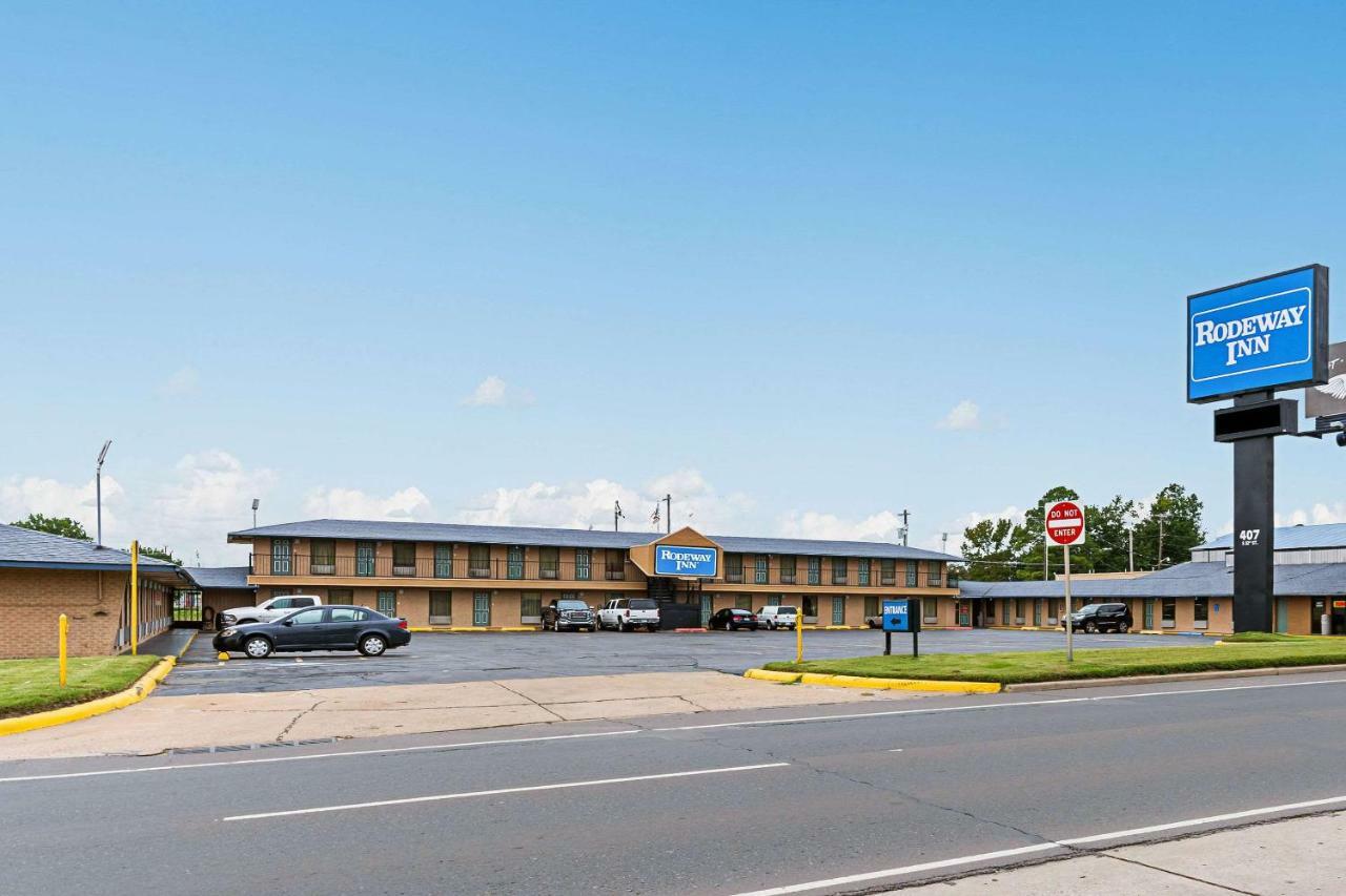 Rodeway Inn Маскоги Экстерьер фото